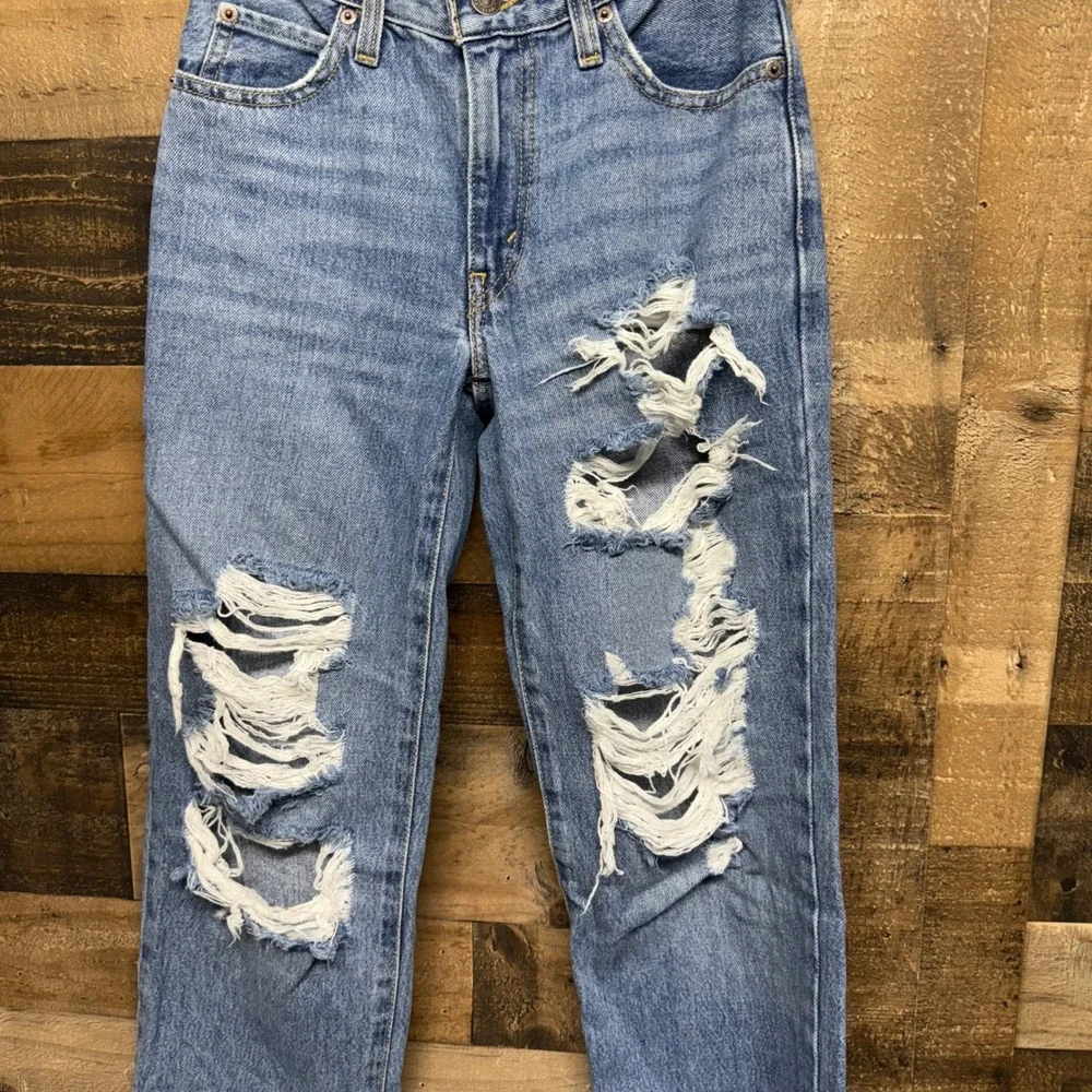 Levi's 94 Baggy Distressed Ripped Blue Denim Jeans Women's Size 23‎